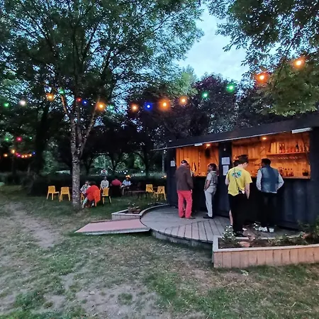 Espace Des Varennes - Camping, Guinguette, Village Des Transitions Κάμπινγκ