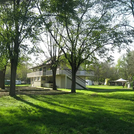 Espace Des Varennes - Camping, Guinguette, Village Des Transitions